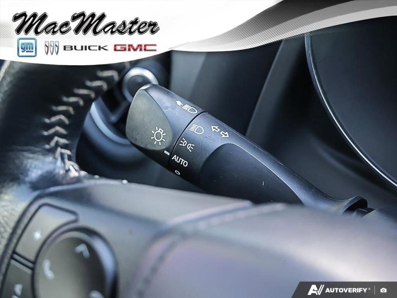 2018 Toyota Corolla iM HATCHBACK, MANUAL, HEATED CLOTH, CLIMATE, ALLOYS, Photo