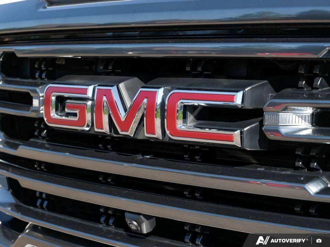 2021 GMC Sierra 1500 AT4 CARBONPRO, CREW, 4X4, 6.2L, LOADED, 1-OWNER! Photo