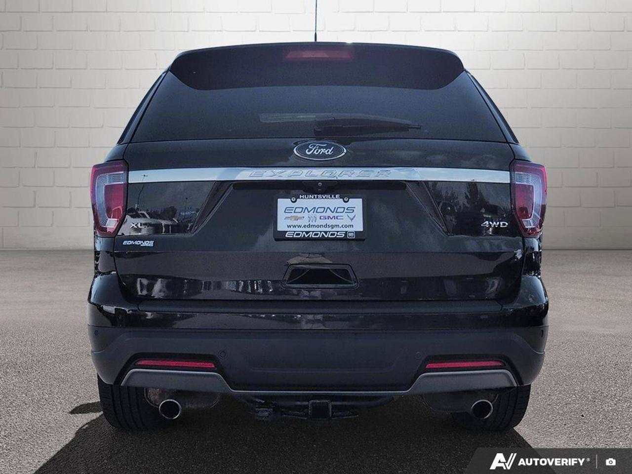 2019 Ford Explorer XLTOne Owner   Remote Start   Sunroof   6 passenge Photo