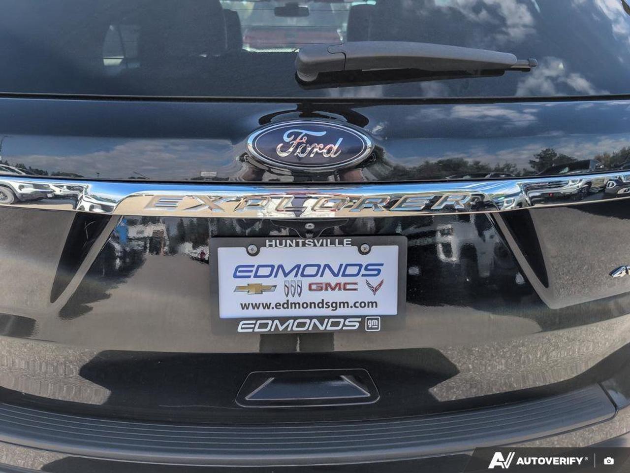 2019 Ford Explorer XLTOne Owner   Remote Start   Sunroof   6 passenge Photo