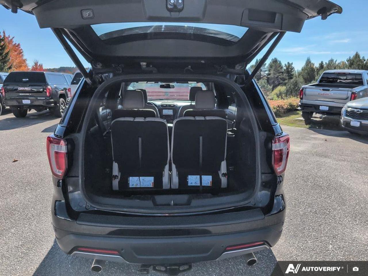 2019 Ford Explorer XLTOne Owner   Remote Start   Sunroof   6 passenge Photo