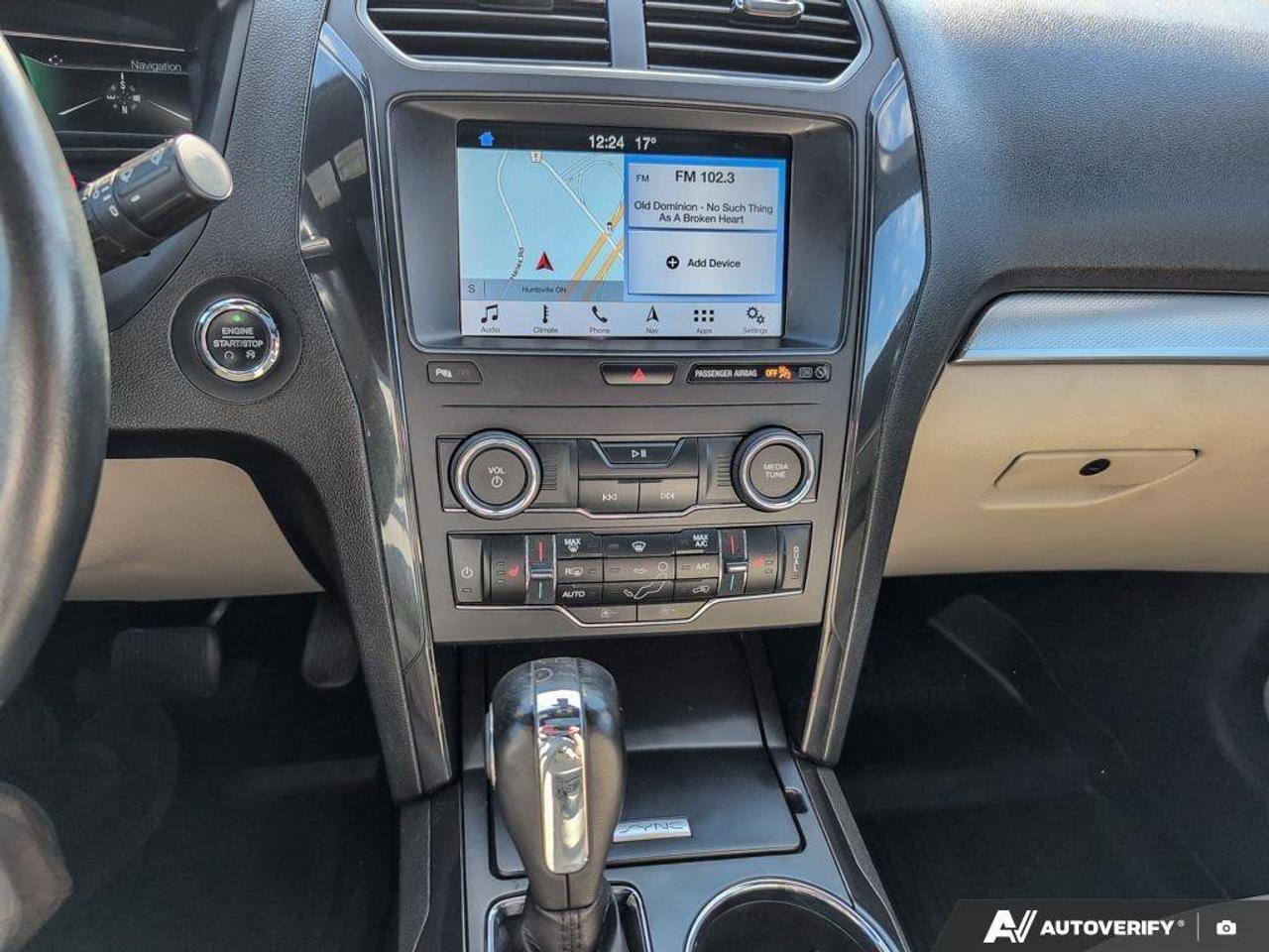 2019 Ford Explorer XLTOne Owner   Remote Start   Sunroof   6 passenge Photo