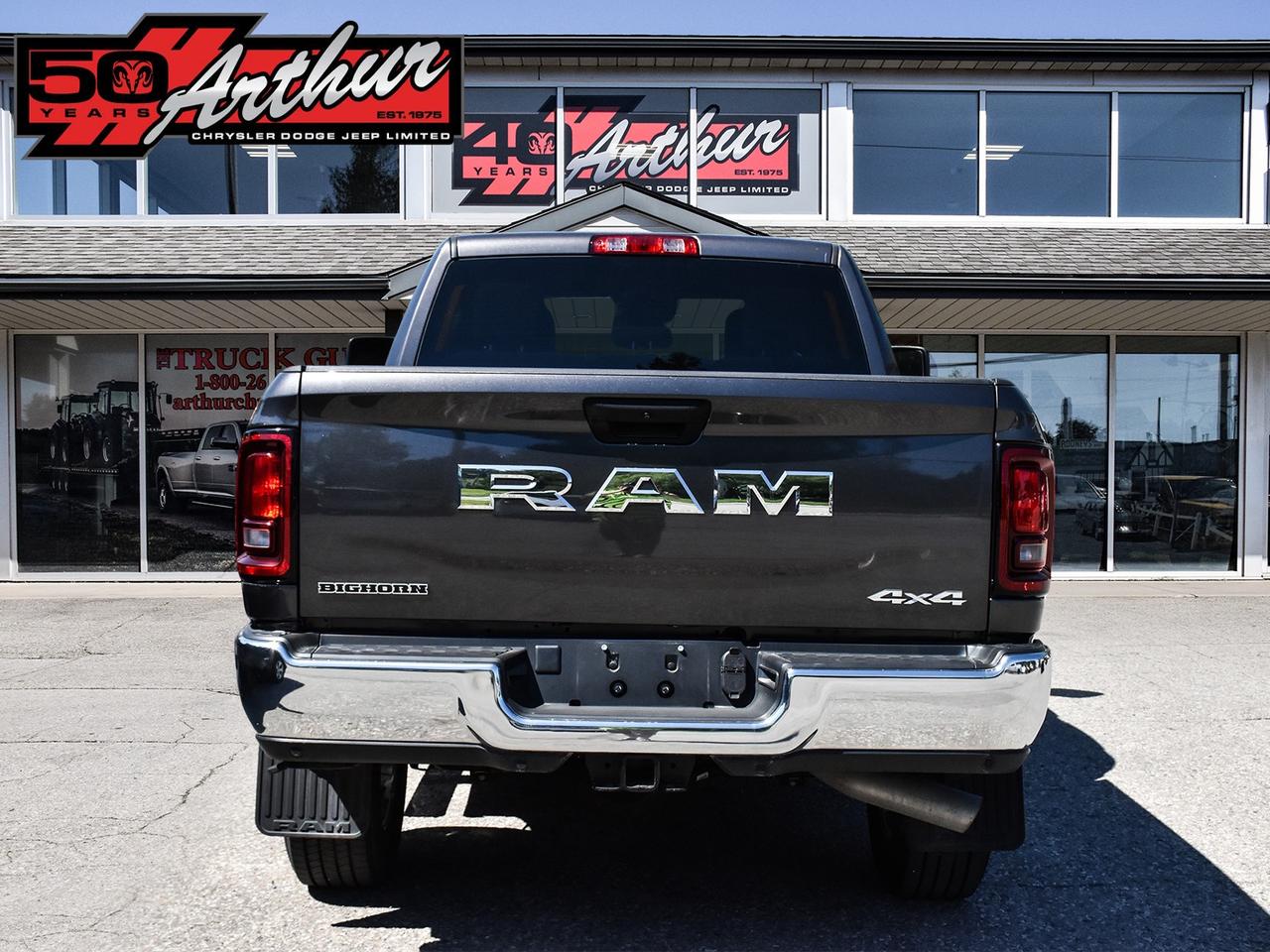 2025 RAM 2500 Big Horn Crew Cab 4x4 Photo4