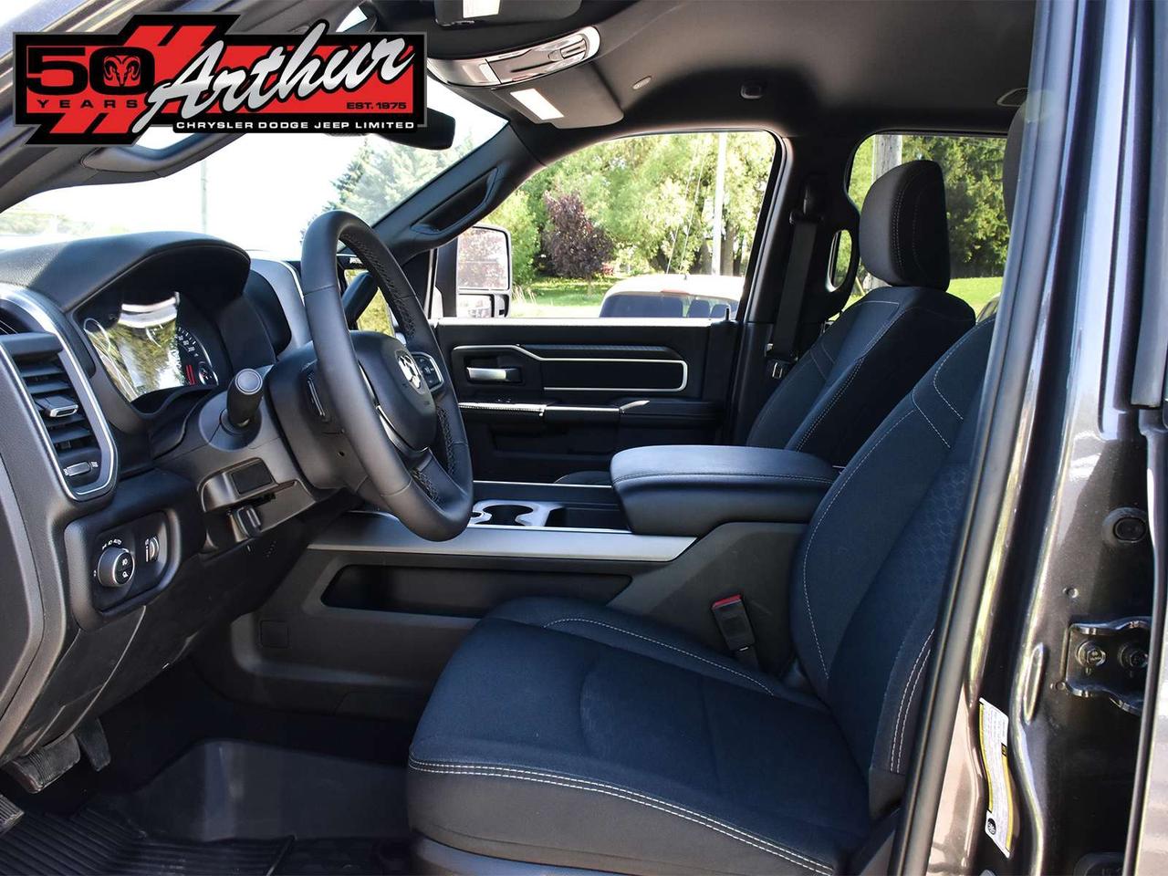 2025 RAM 2500 Big Horn Crew Cab 4x4 Photo