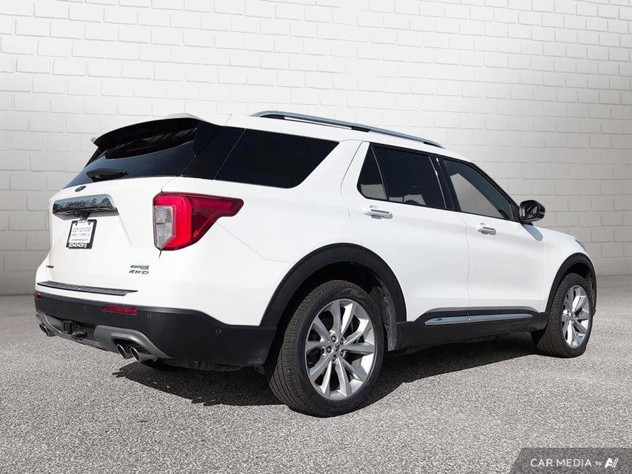 2022 Ford Explorer PlatinumCERTIFIED PRE OWNED   One Owner   Heated S Photo4