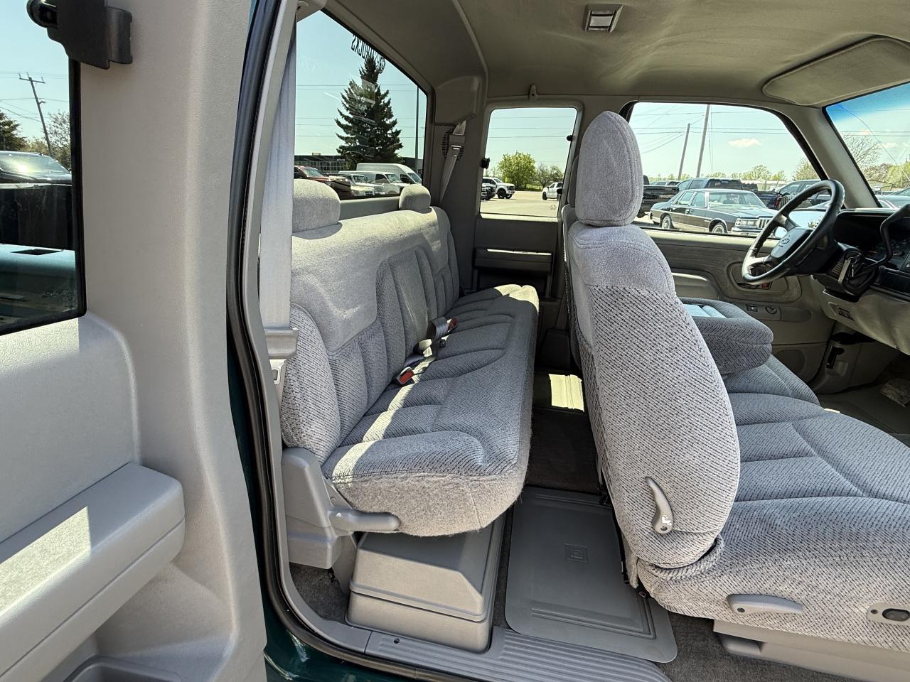 1998 Chevrolet C/K 1500 Ext Cab S/B 2wd 5.7L VORTEC Photo