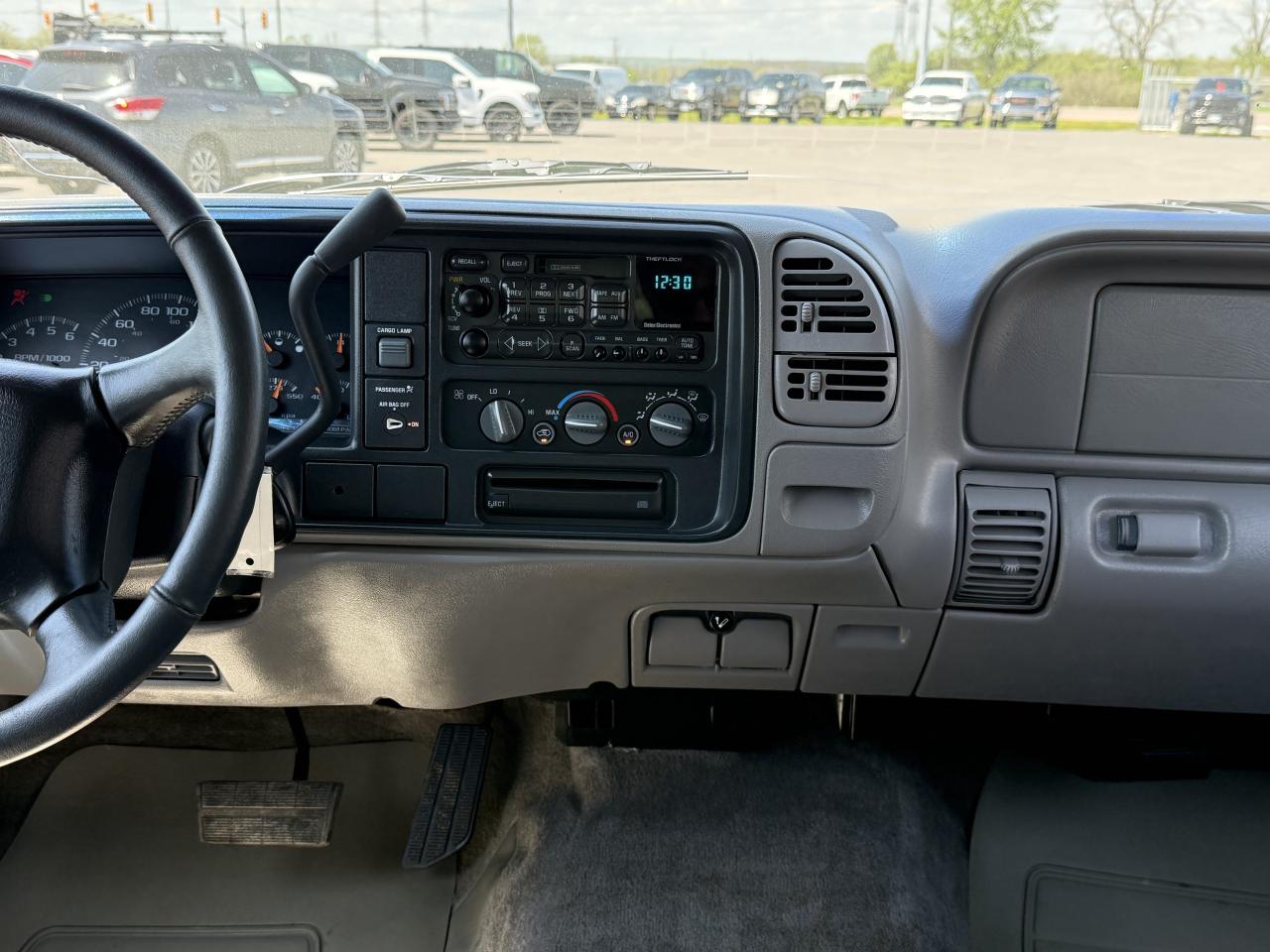 1998 Chevrolet C/K 1500 Ext Cab S/B 2wd 5.7L VORTEC Photo