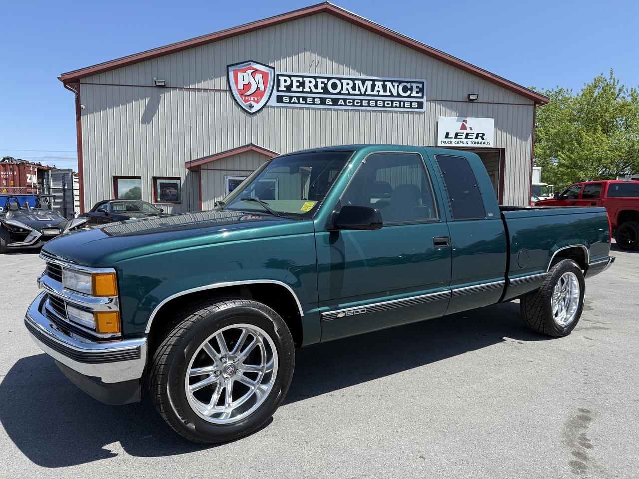 1998 Chevrolet C/K 1500 Ext Cab S/B 2wd 5.7L VORTEC Photo