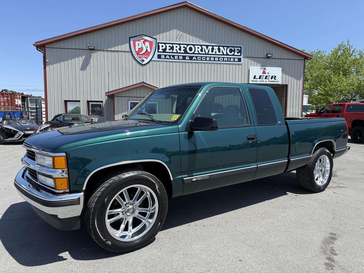 1998 Chevrolet Silverado 1500 Ext Cab S/B 2wd 5.7L VORTEC Photo2