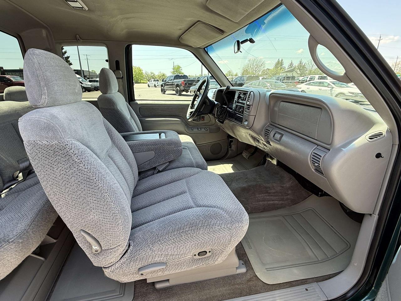 1998 Chevrolet Silverado 1500 Ext Cab S/B 2wd 5.7L VORTEC Photo
