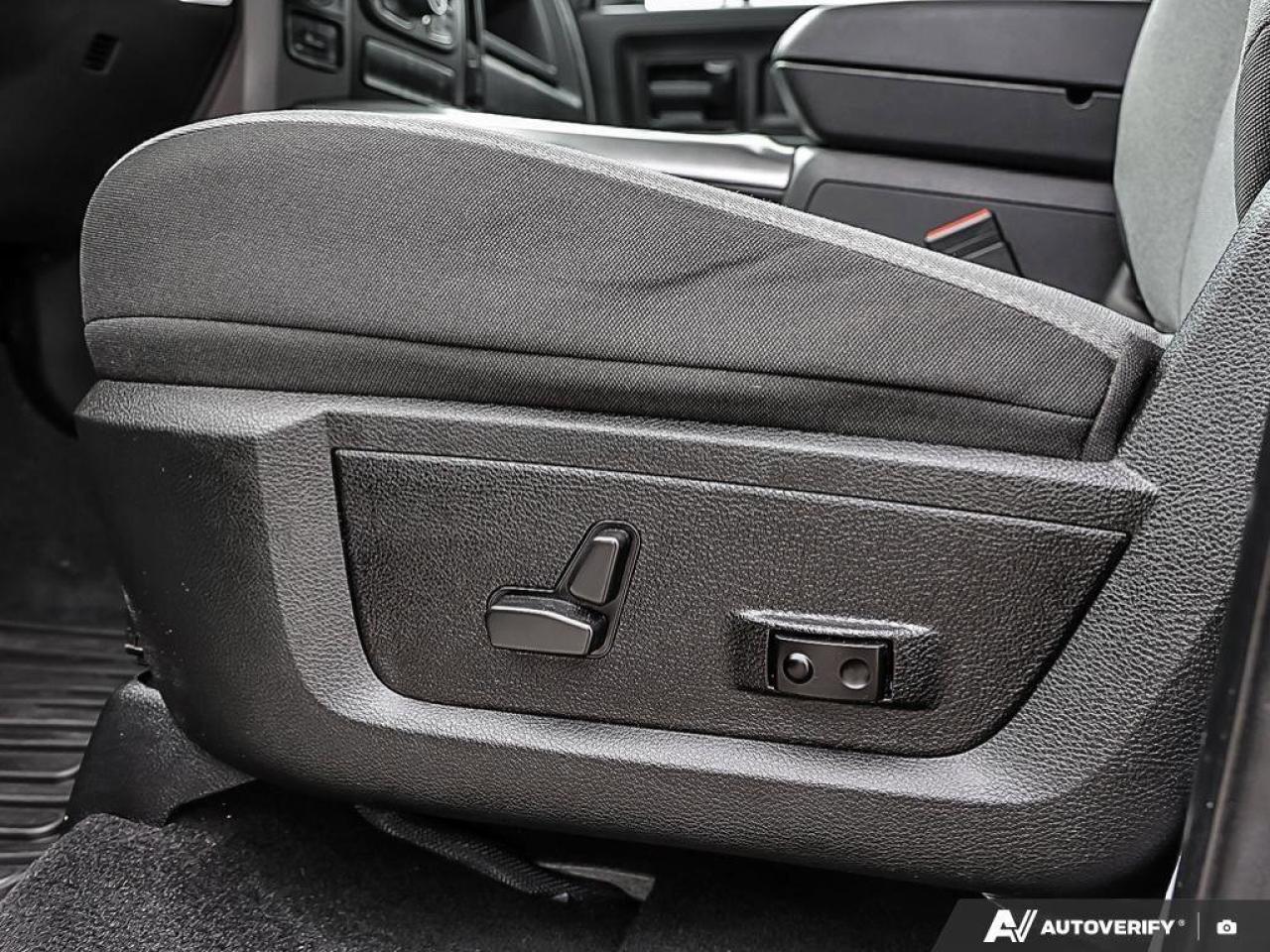 2022 RAM 1500 Classic ExpressBLACK EXPRESS, NIGHT, CREW, HEMI, 4X4, HEAT Photo