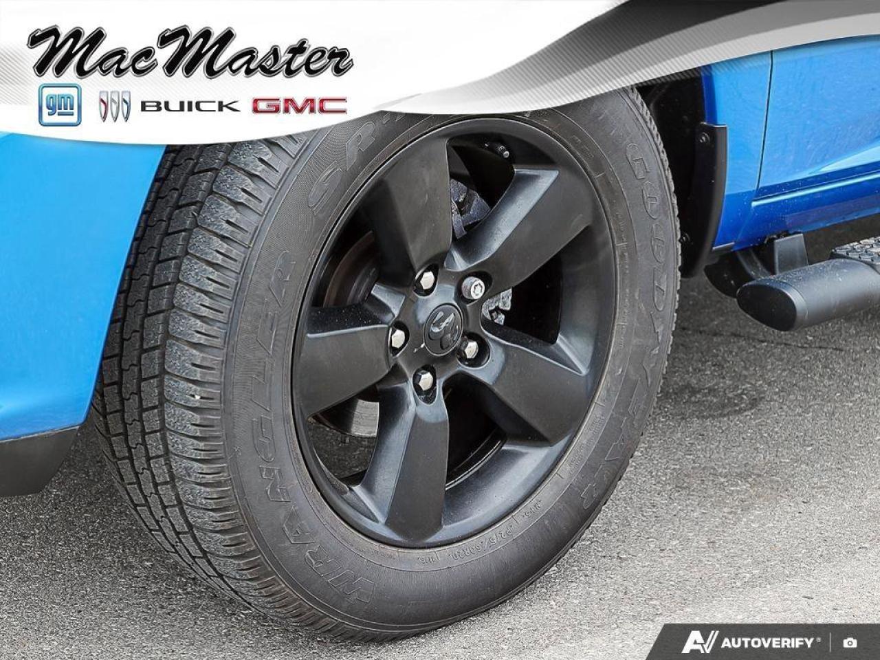 2022 RAM 1500 Classic ExpressBLACK EXPRESS, NIGHT, CREW, HEMI, 4X4, HEAT Photo