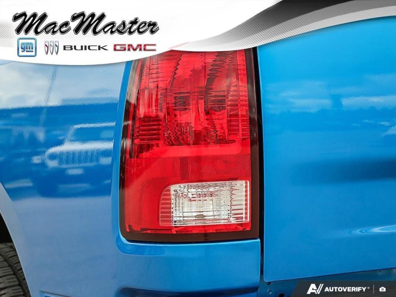 2022 RAM 1500 Classic ExpressBLACK EXPRESS, NIGHT, CREW, HEMI, 4X4, HEAT Photo