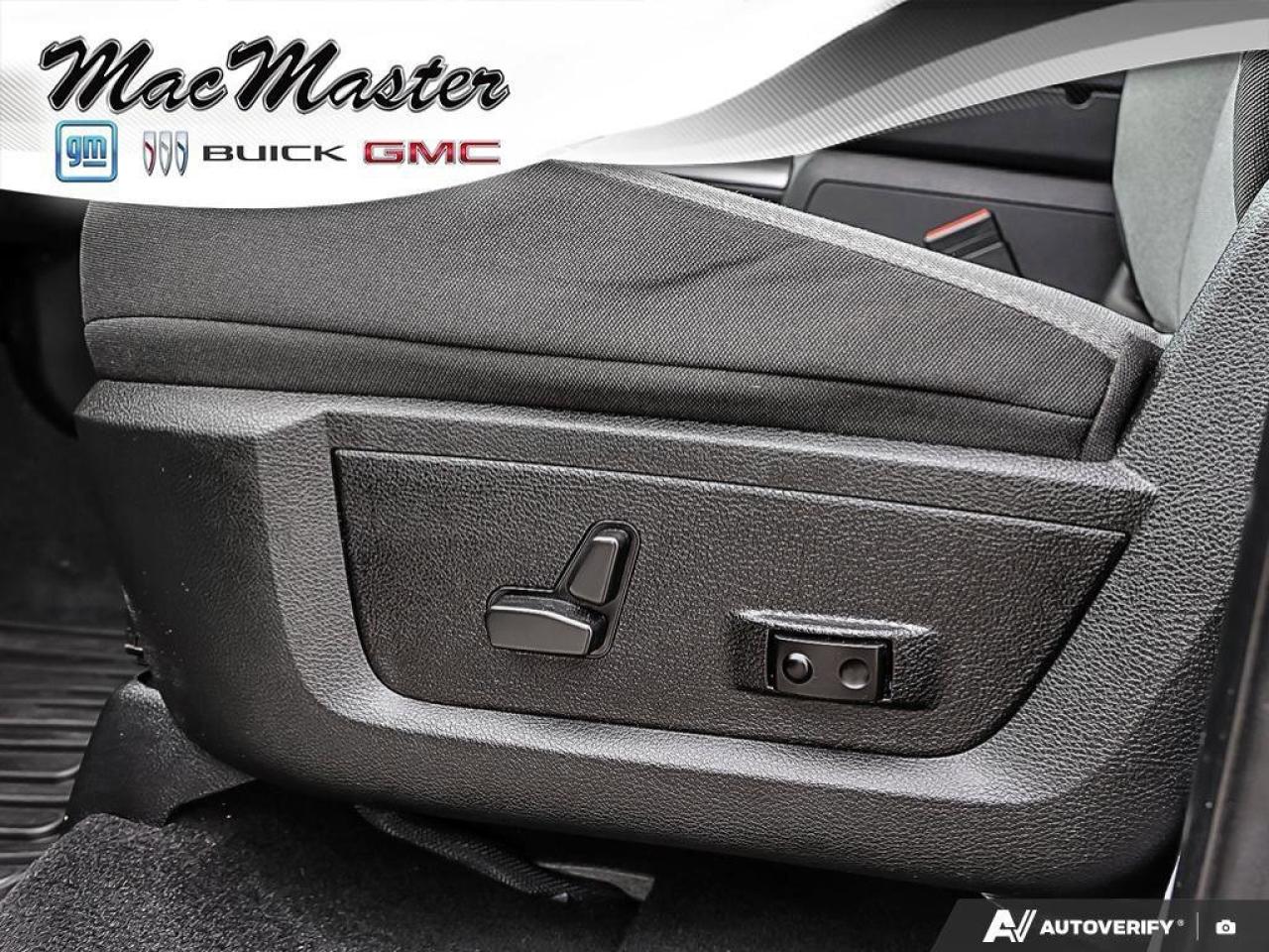 2022 RAM 1500 Classic ExpressBLACK EXPRESS, NIGHT, CREW, HEMI, 4X4, HEAT Photo