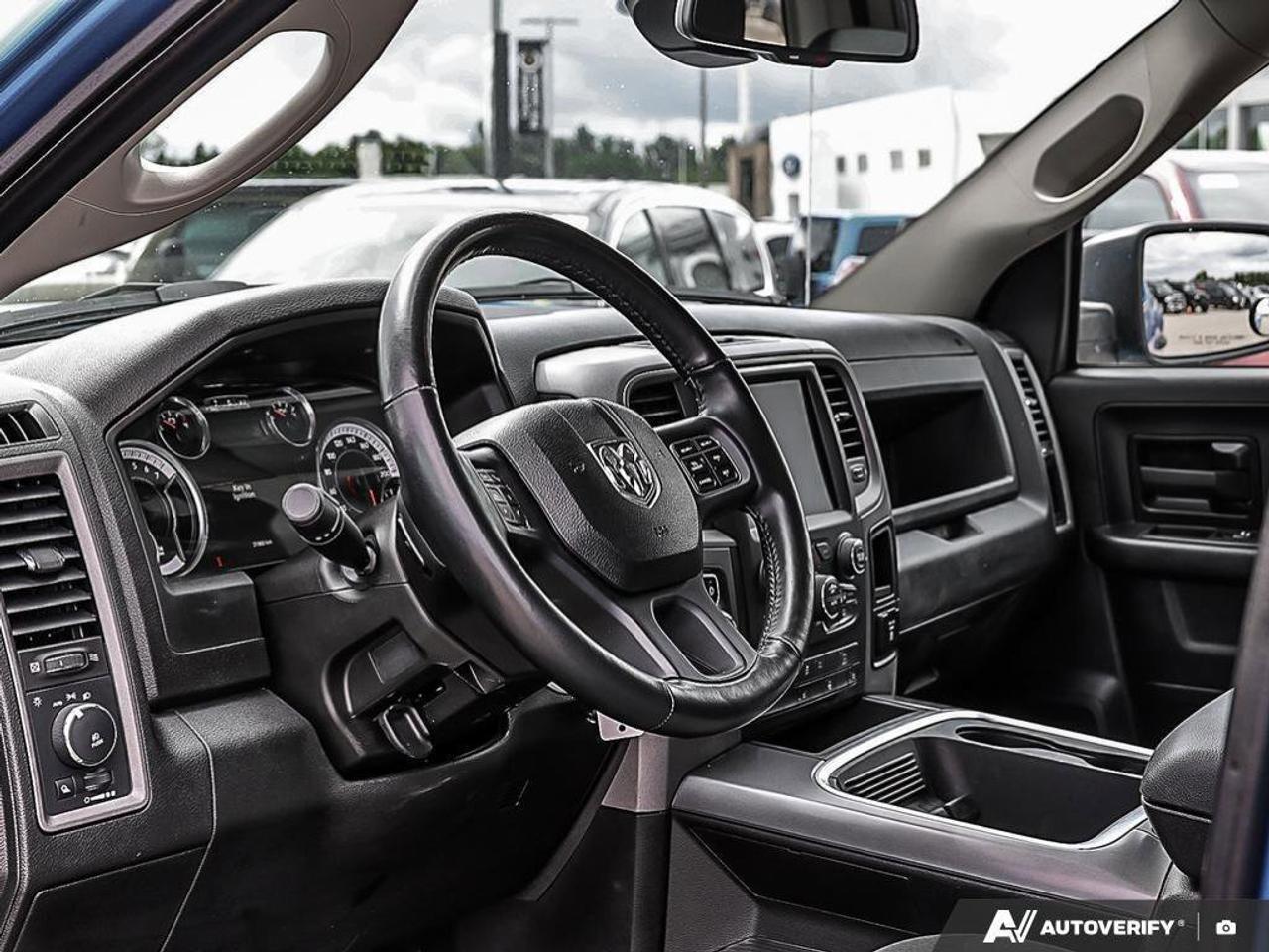 2022 RAM 1500 Classic ExpressBLACK EXPRESS, NIGHT, CREW, HEMI, 4X4, HEAT Photo