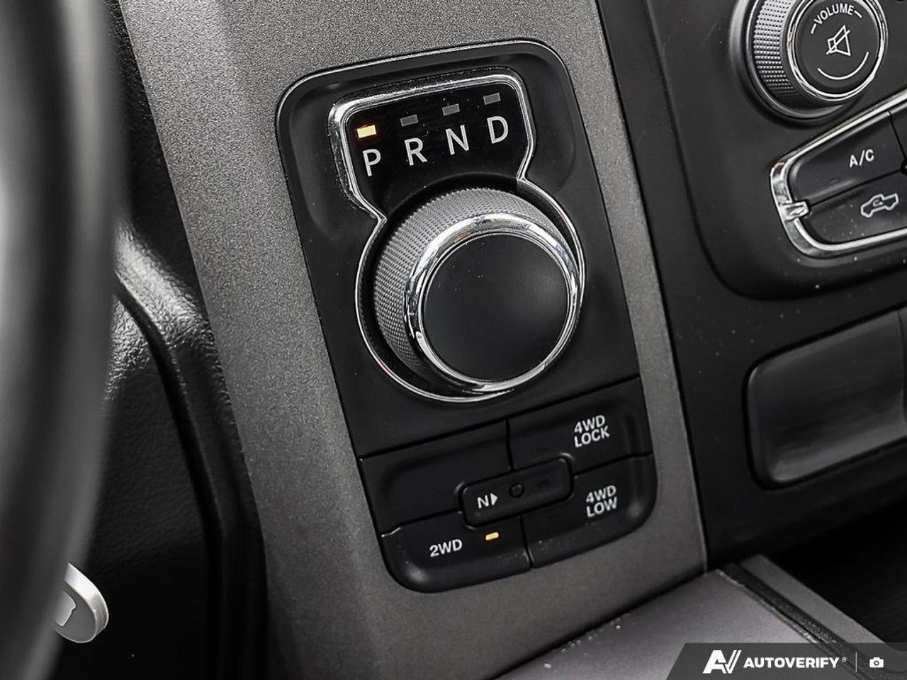 2022 RAM 1500 Classic ExpressBLACK EXPRESS, NIGHT, CREW, HEMI, 4X4, HEAT Photo