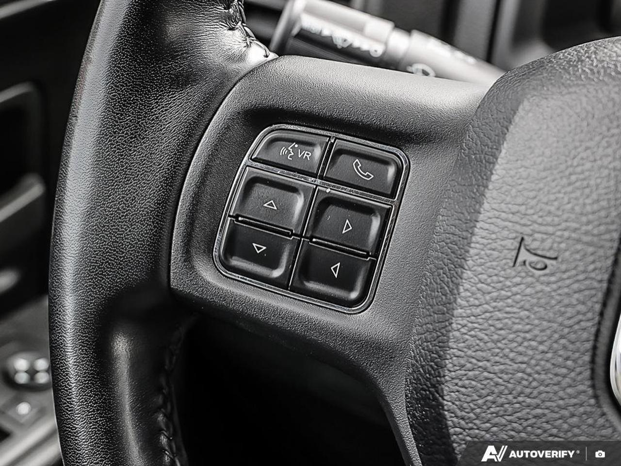 2022 RAM 1500 Classic ExpressBLACK EXPRESS, NIGHT, CREW, HEMI, 4X4, HEAT Photo