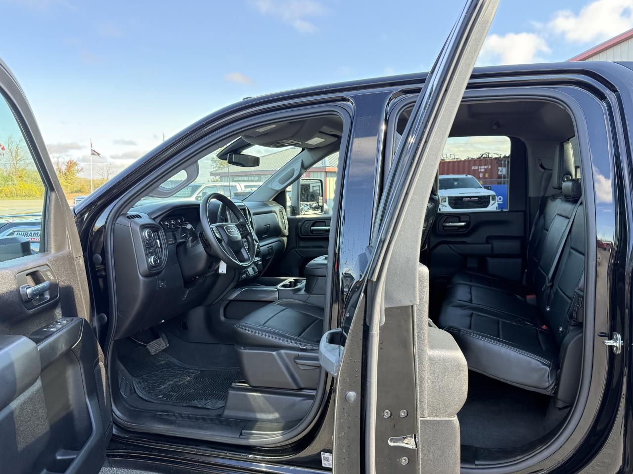 2022 GMC SIERRA 2500HD PRO DURAMAX WHEEL/TIRE/LEATHER PKG!! Photo