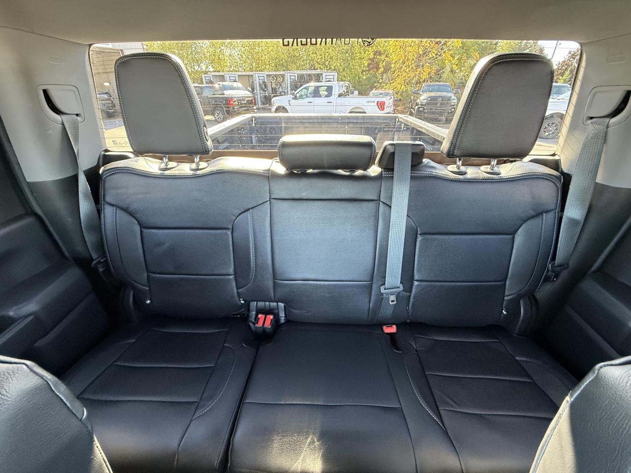 2022 GMC SIERRA 2500HD PRO DURAMAX WHEEL/TIRE/LEATHER PKG!! Photo