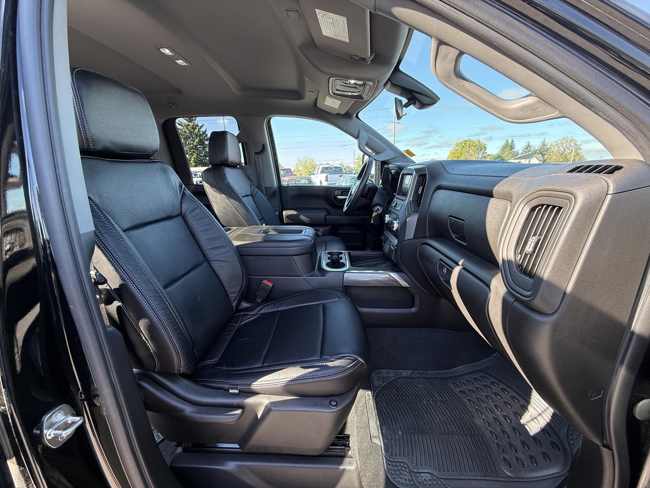 2022 GMC SIERRA 2500HD PRO DURAMAX WHEEL/TIRE/LEATHER PKG!! Photo