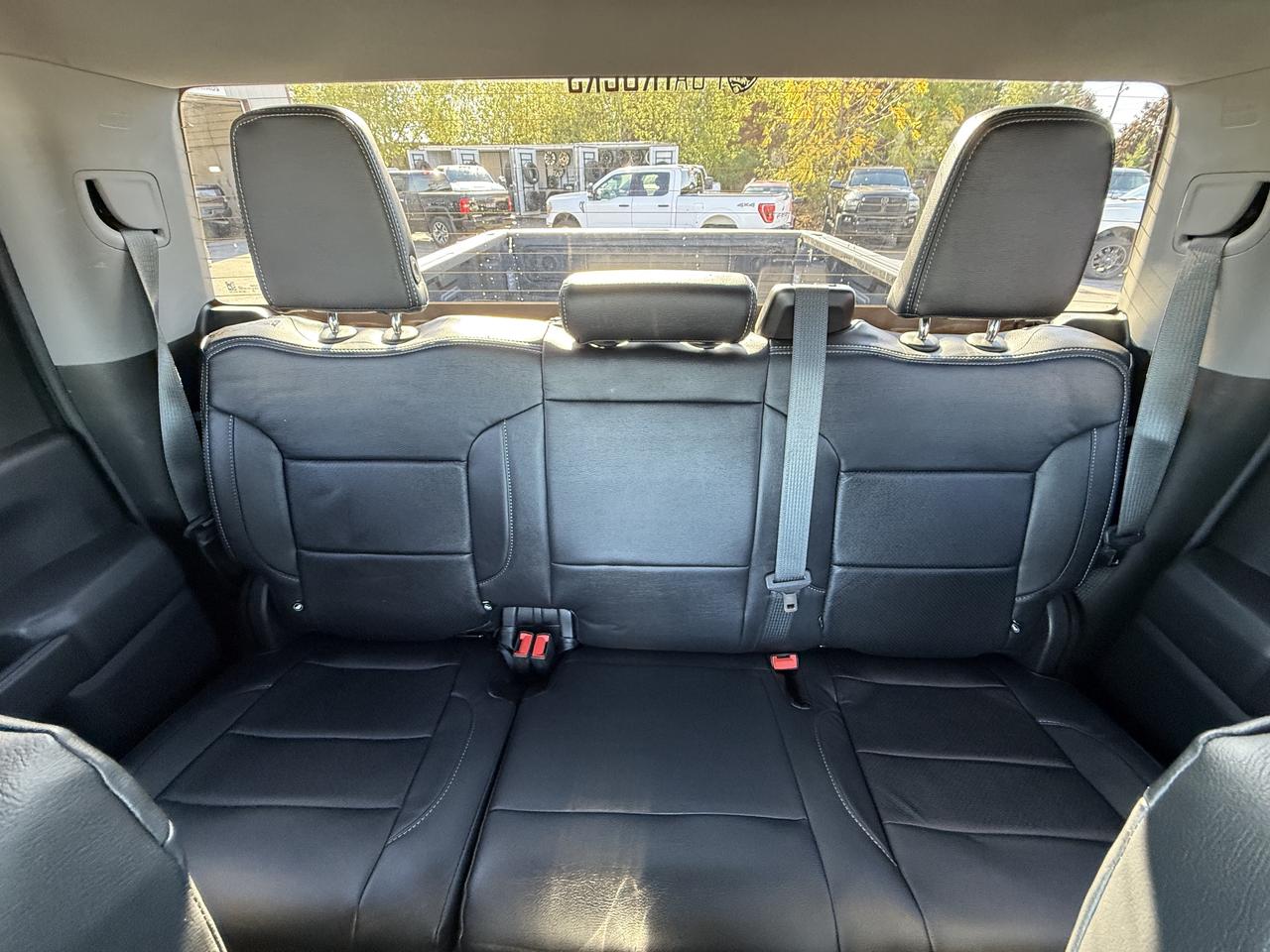 2022 GMC SIERRA 2500HD PRO DURAMAX WHEEL/TIRE/LEATHER PKG!! Photo