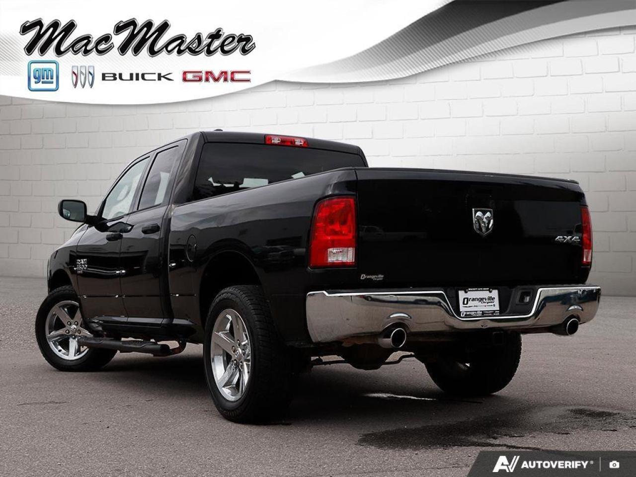 2019 RAM 1500 Classic TradesmanSXT PLUS, QUAD, 4X4, HEMI, CHROME PKG, RE Photo3