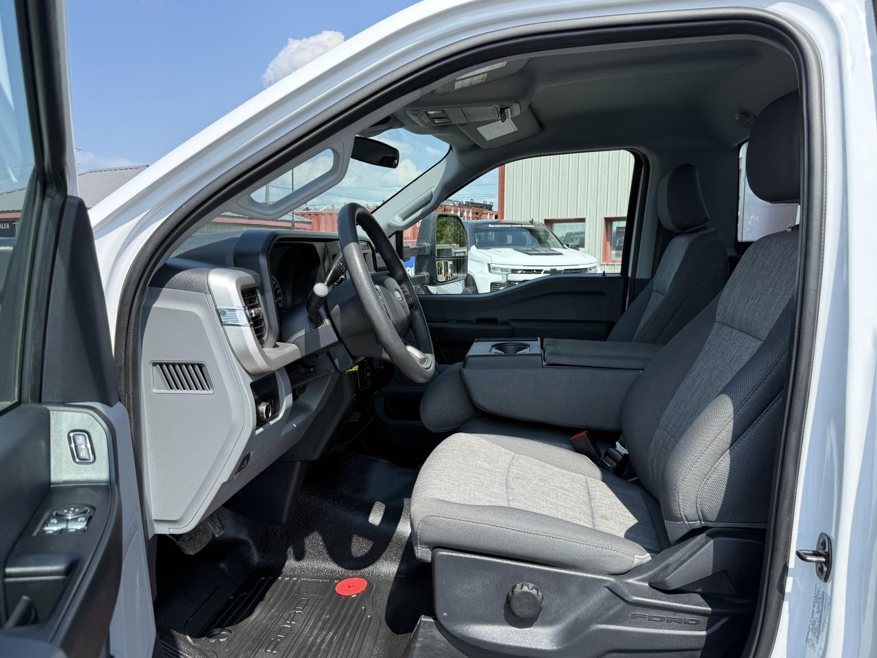 2023 Ford F-550 XL 4WD Reg Cab 193  WB 108  CA Photo