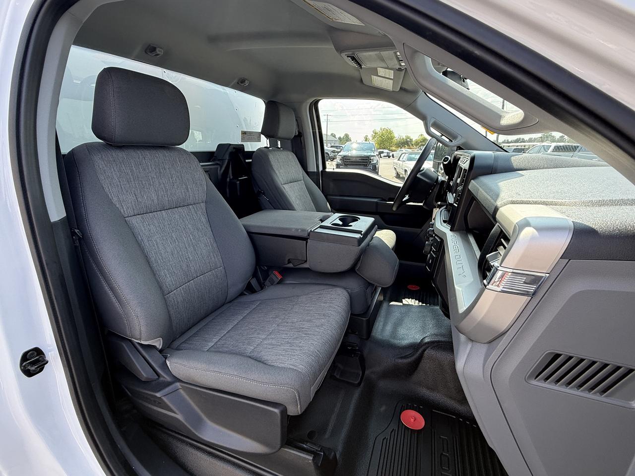 2023 Ford F-550 XL 4WD Reg Cab 193  WB 108  CA Photo