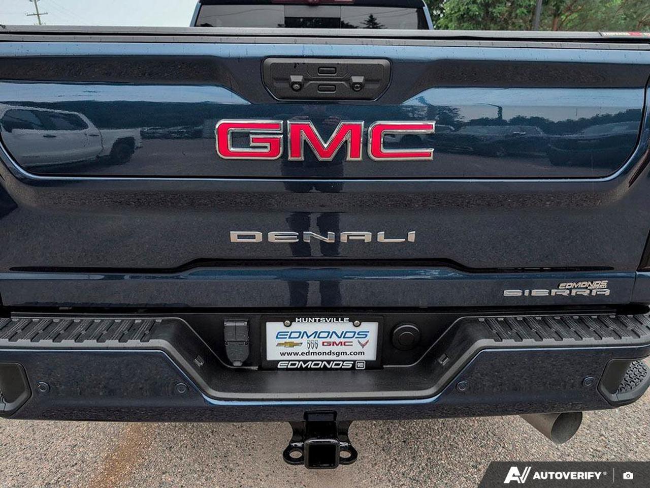 2023 GMC SIERRA 2500HD Denali  DENALI ULTIMATE PACKAGE   SUNROOF Photo