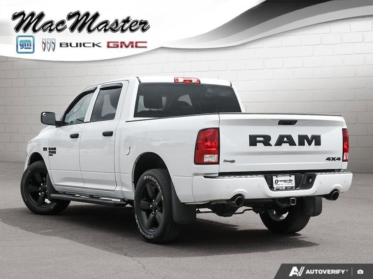 2022 RAM 1500 Classic ExpressBLACK EXPRESS, NIGHT, CREW, 4X4, HEMI, HEAT Photo