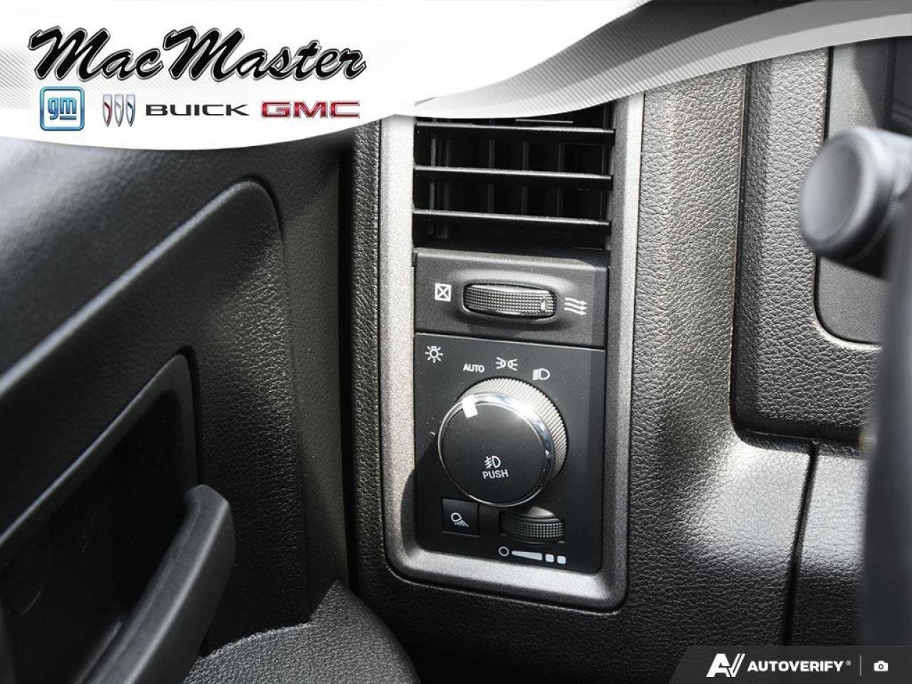 2022 RAM 1500 Classic ExpressBLACK EXPRESS, NIGHT, CREW, 4X4, HEMI, HEAT Photo