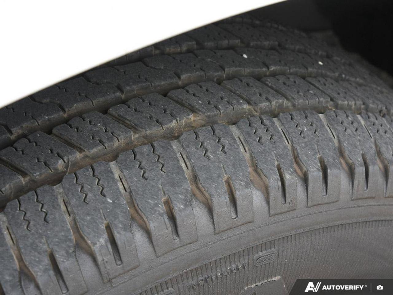 2022 RAM 1500 Classic ExpressBLACK EXPRESS, NIGHT, CREW, 4X4, HEMI, HEAT Photo