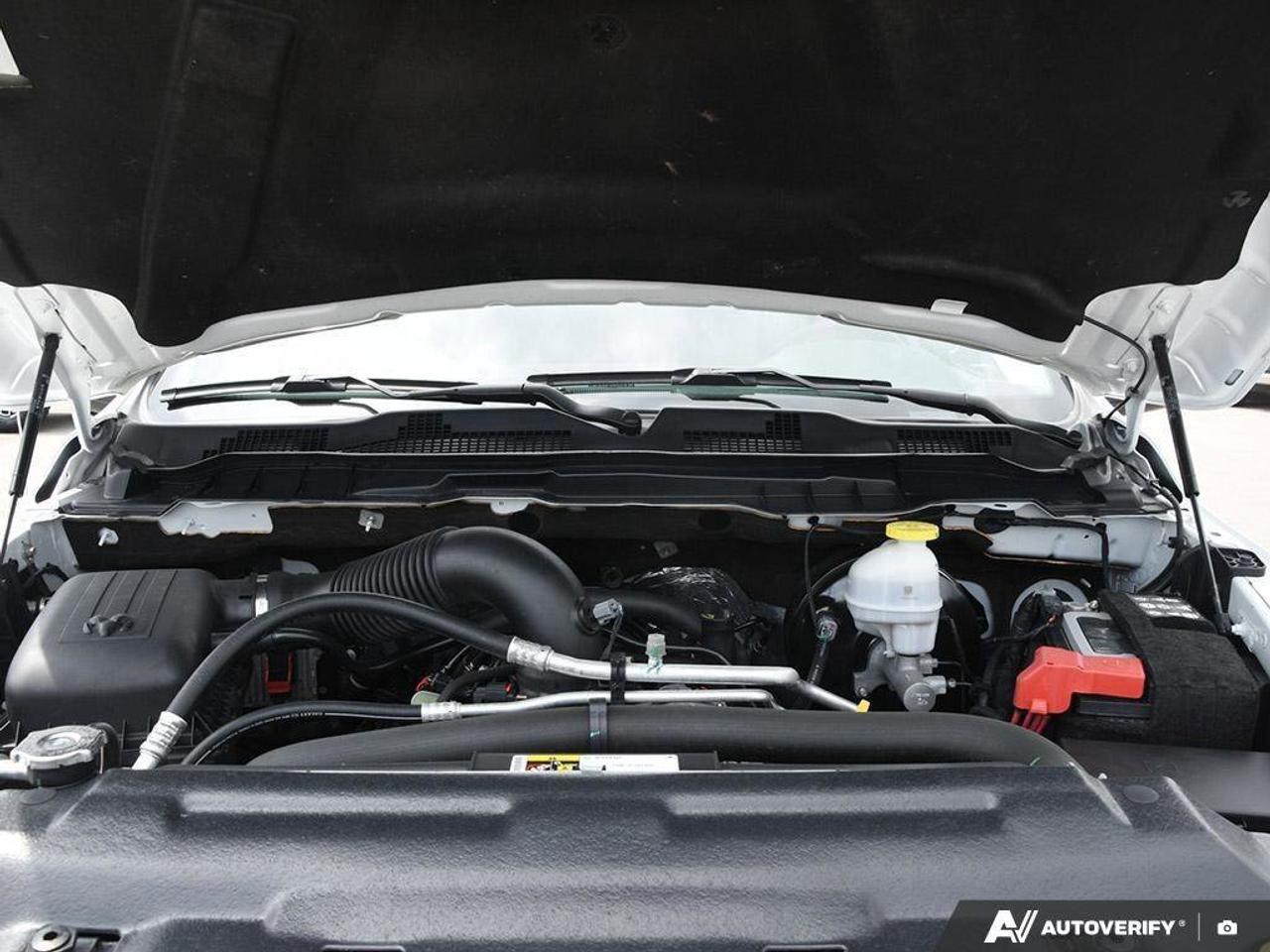 2022 RAM 1500 Classic ExpressBLACK EXPRESS, NIGHT, CREW, 4X4, HEMI, HEAT Photo