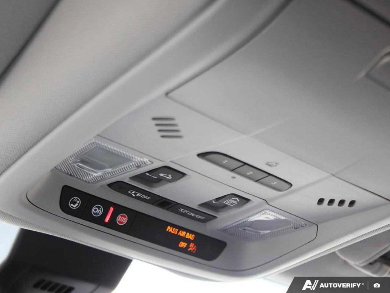 2022 GMC Terrain SLTSLT, 1.5T, NAV, ROOF, HTD LEATHER, 1-OWNER! Photo