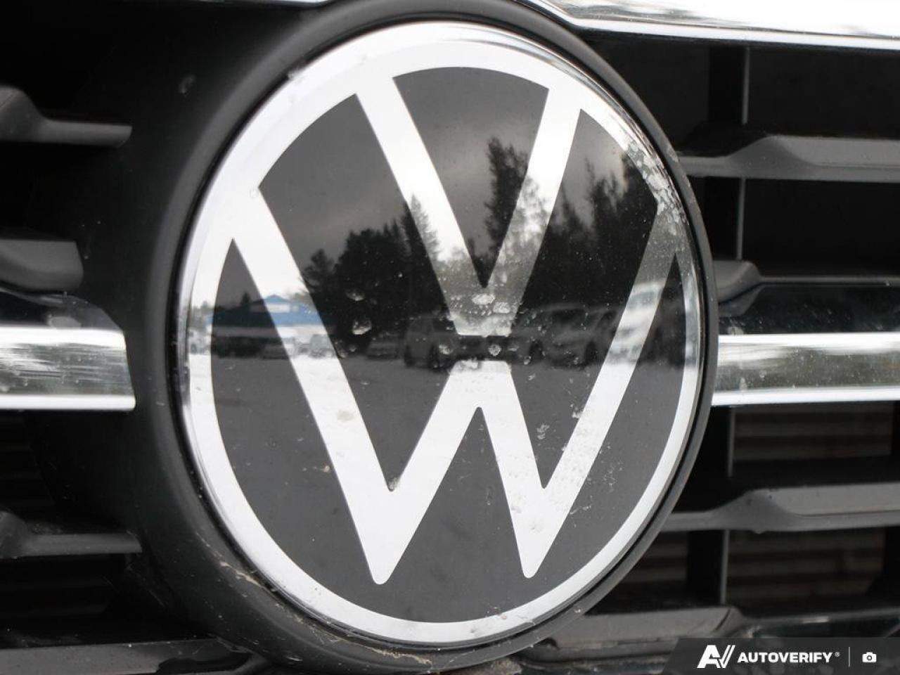 2023 Volkswagen Atlas ExeclineONE-OWNER, ACCIDENT-FREE, CAPTAIN'S CHAIRS Photo