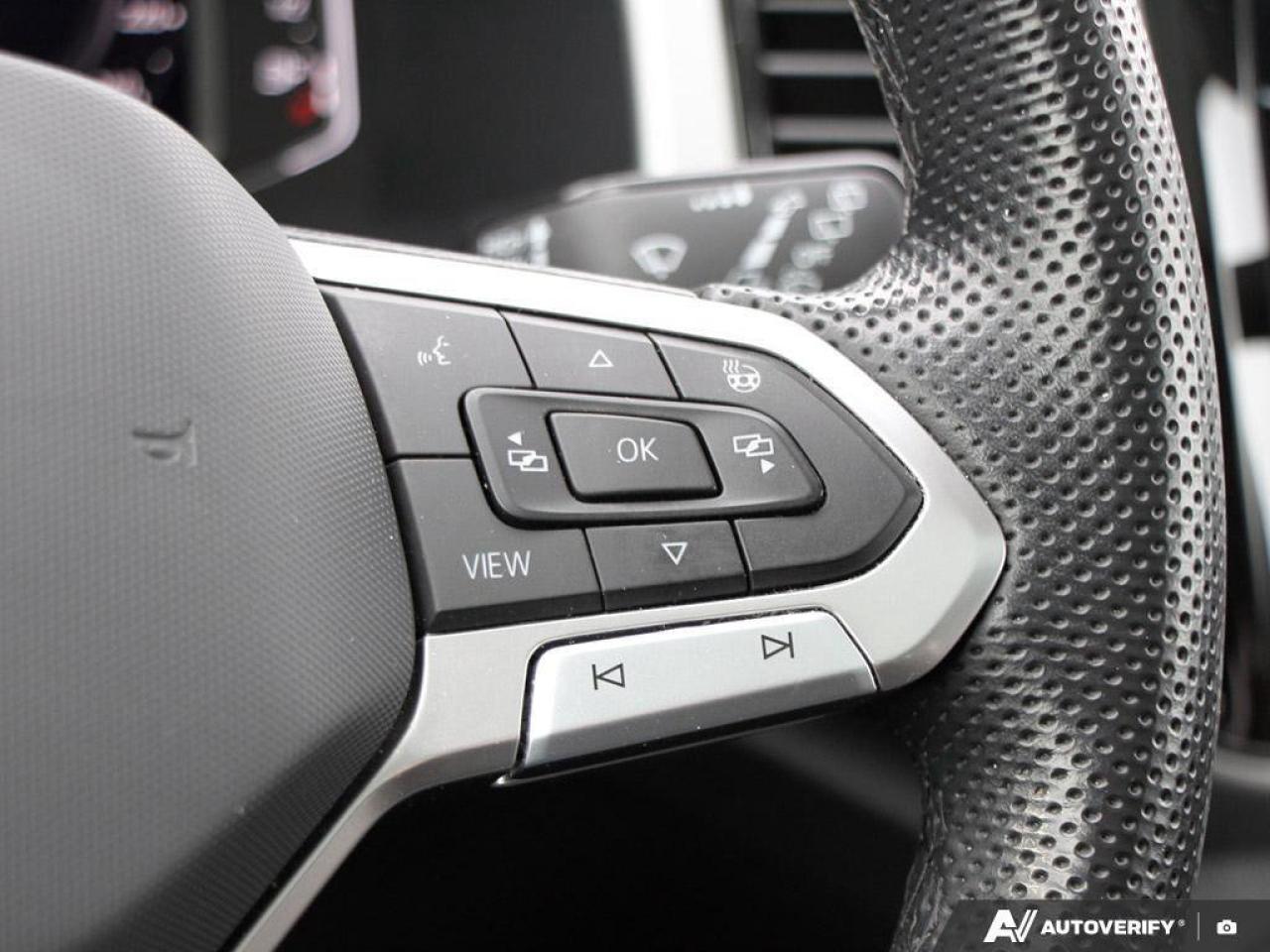 2023 Volkswagen Atlas ExeclineONE-OWNER, ACCIDENT-FREE, CAPTAIN'S CHAIRS Photo