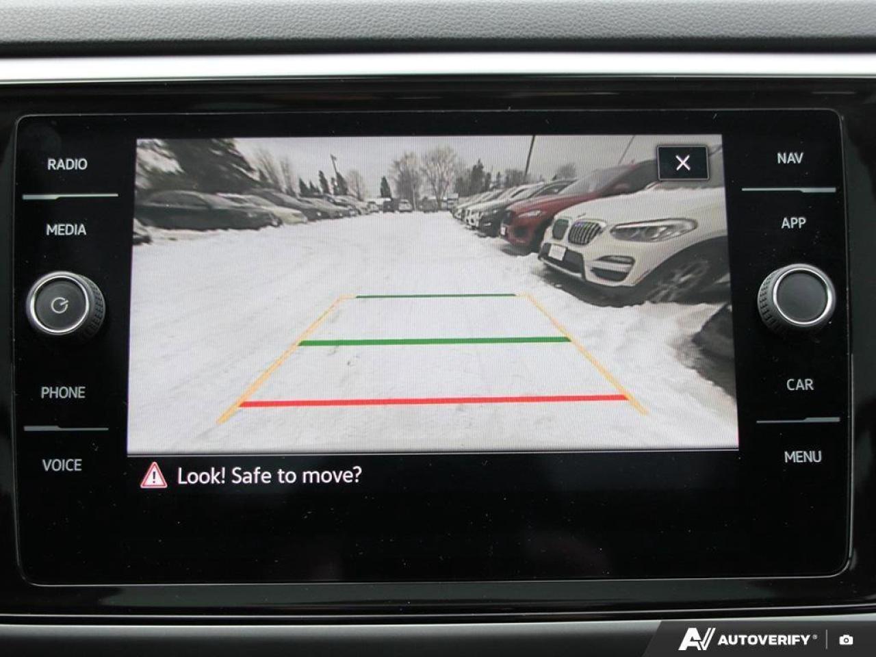 2023 Volkswagen Atlas ExeclineONE-OWNER, ACCIDENT-FREE, CAPTAIN'S CHAIRS Photo