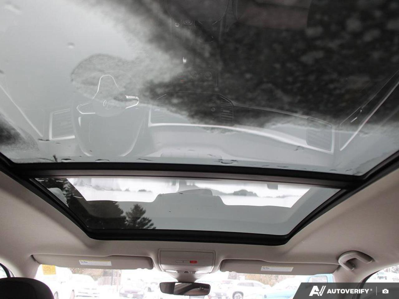 2023 Volkswagen Atlas ExeclineONE-OWNER, ACCIDENT-FREE, CAPTAIN'S CHAIRS Photo