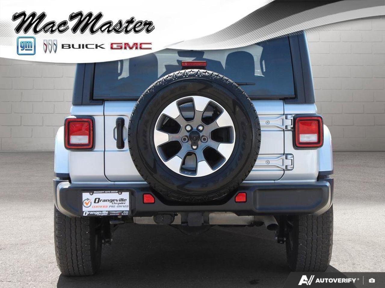 2023 Jeep Wrangler SaharaSAHARA, V6, 4X4, NAV, HEATED CLOTH, DUAL TOP Photo4