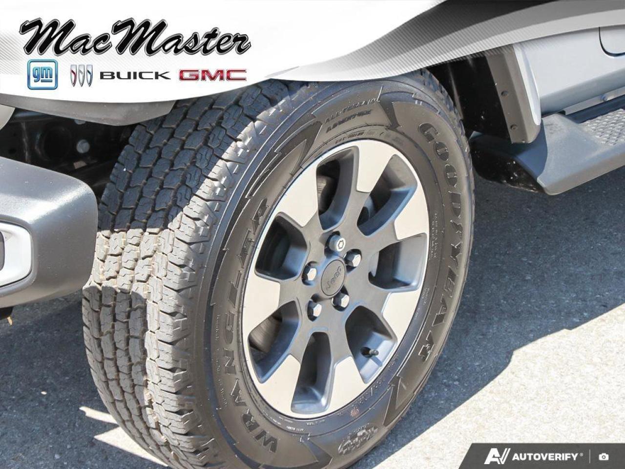 2023 Jeep Wrangler SaharaSAHARA, V6, 4X4, NAV, HEATED CLOTH, DUAL TOP Photo