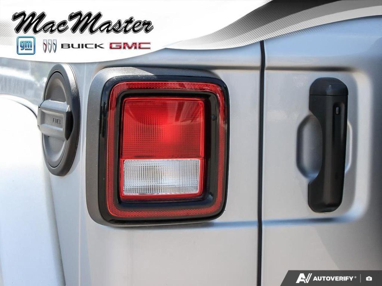 2023 Jeep Wrangler SaharaSAHARA, V6, 4X4, NAV, HEATED CLOTH, DUAL TOP Photo