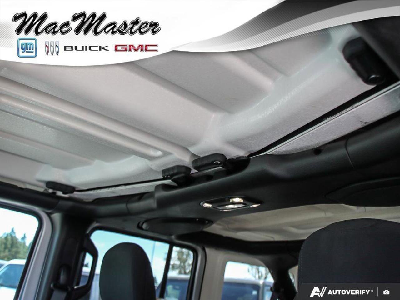 2023 Jeep Wrangler SaharaSAHARA, V6, 4X4, NAV, HEATED CLOTH, DUAL TOP Photo