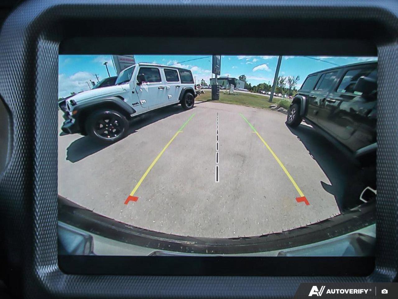 2023 Jeep Wrangler SaharaSAHARA, V6, 4X4, NAV, HEATED CLOTH, DUAL TOP Photo