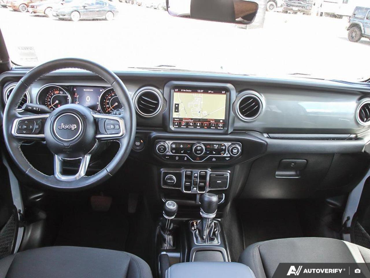 2023 Jeep Wrangler SaharaSAHARA, V6, 4X4, NAV, HEATED CLOTH, DUAL TOP Photo