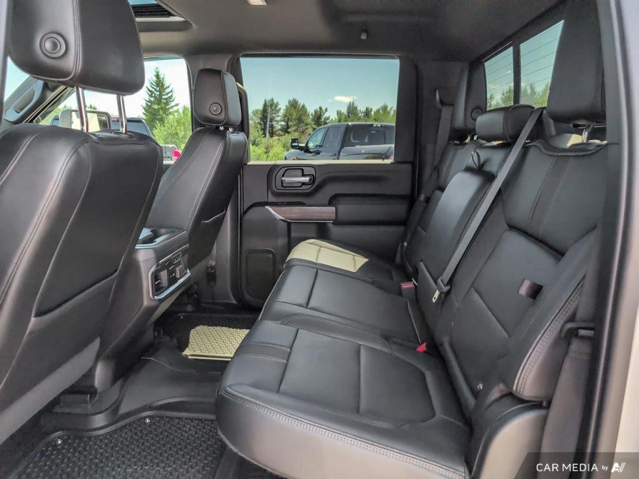 2023 Chevrolet SILVERADO 2500HD High CountryHigh Country   Trailer Brake Controlle Photo