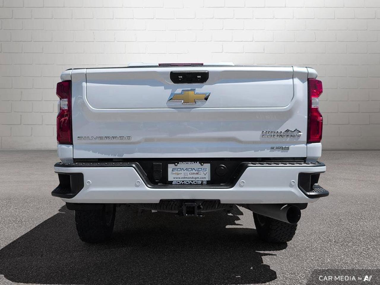 2023 Chevrolet SILVERADO 2500HD High CountryHigh Country   Trailer Brake Controlle Photo