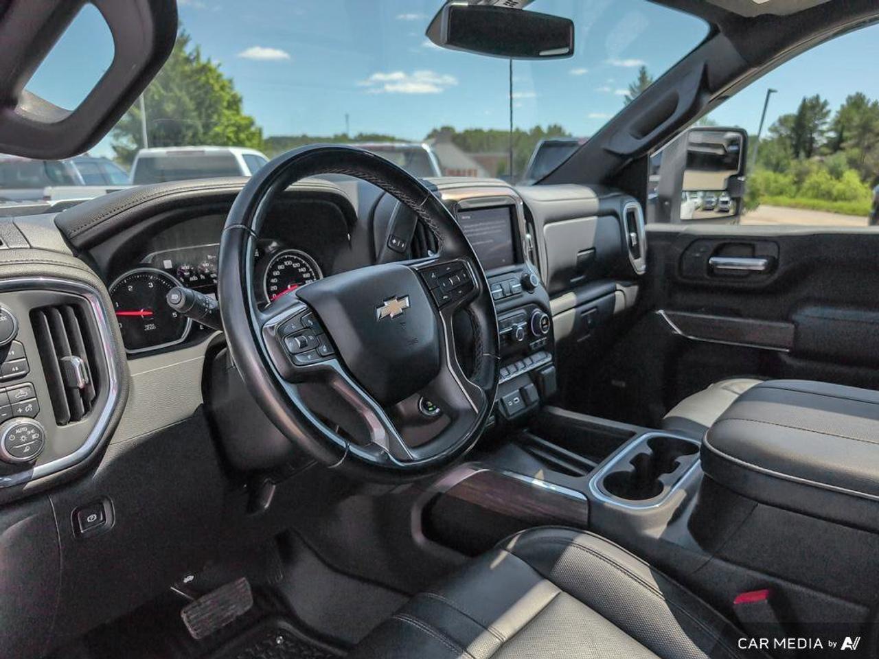 2023 Chevrolet SILVERADO 2500HD High CountryHigh Country   Trailer Brake Controlle Photo