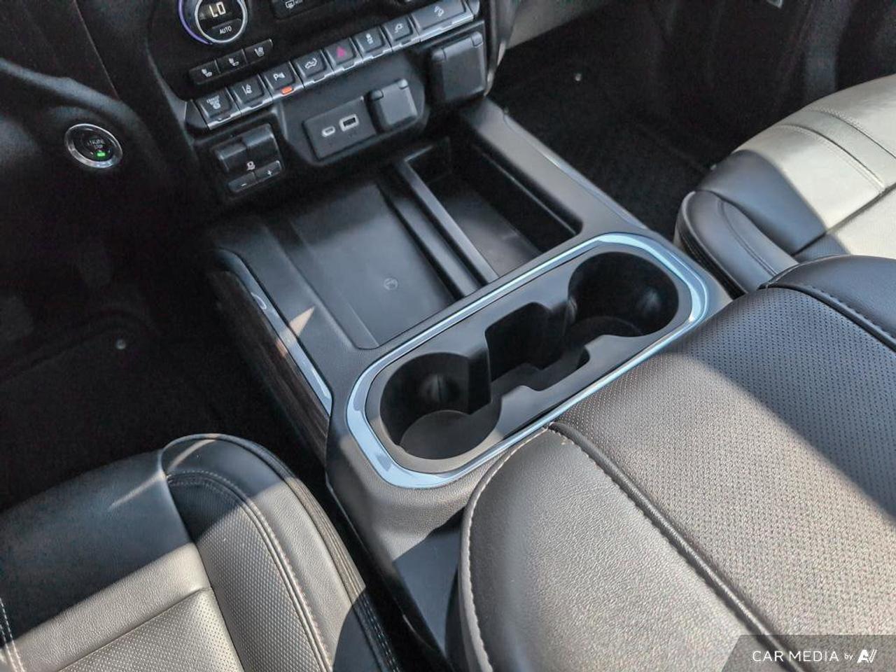 2023 Chevrolet SILVERADO 2500HD High CountryHigh Country   Trailer Brake Controlle Photo