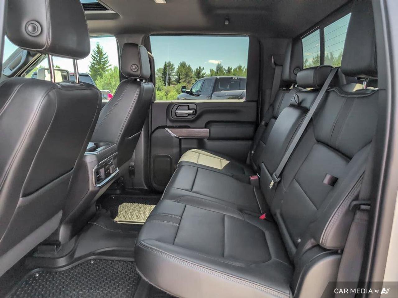 2023 Chevrolet SILVERADO 2500HD High CountryHigh Country   Trailer Brake Controlle Photo