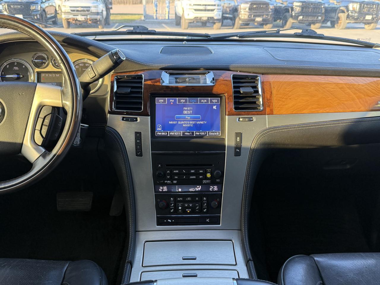 2013 Cadillac Escalade ESV AWD 4dr Platinum Photo